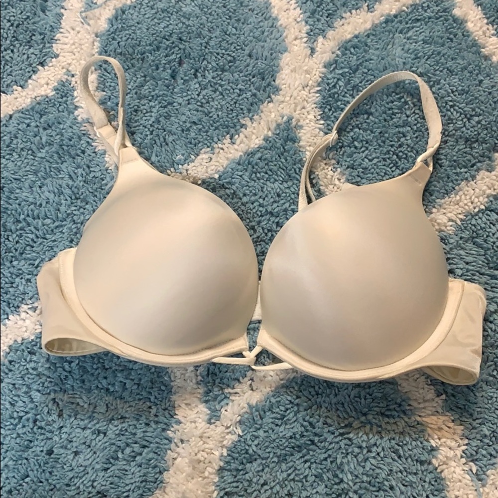 VICTORIA SECRET BOMBSHELL PUSH UP BRA